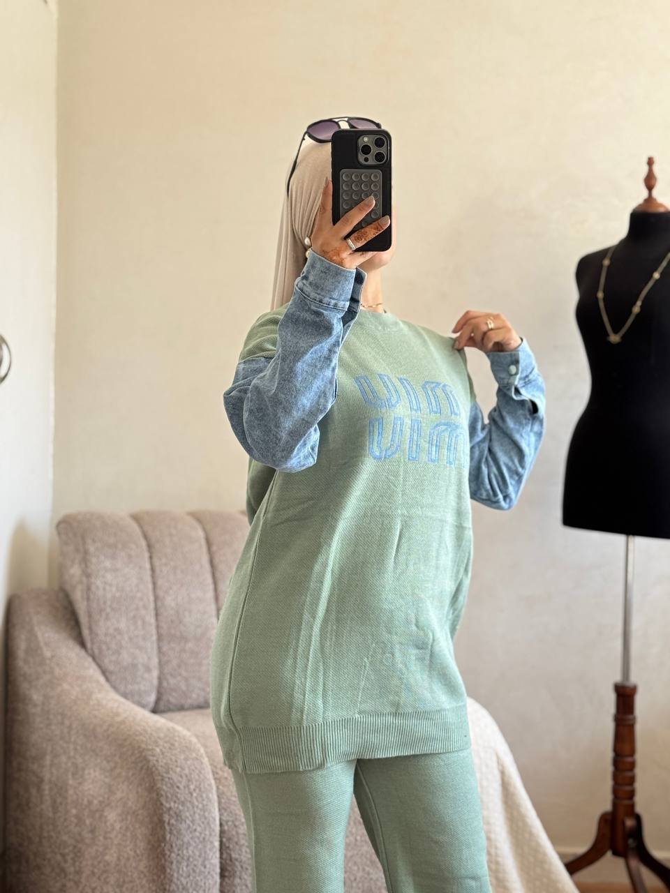 طقم نسائي أنيق من قطعتين بخيط تركي فاخر – جودة ممتازة وألوان زاهية – Image 5