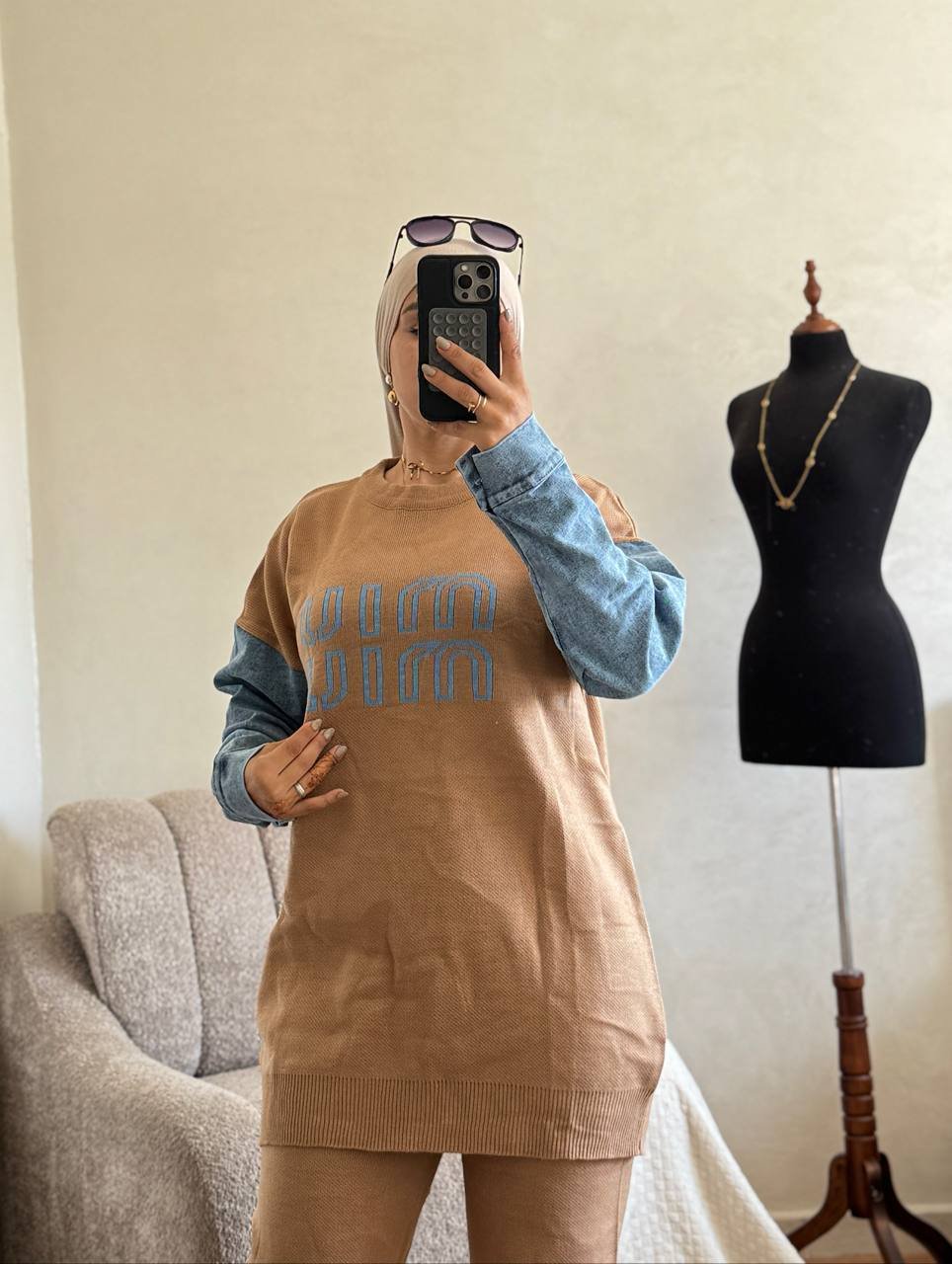 طقم نسائي أنيق من قطعتين بخيط تركي فاخر – جودة ممتازة وألوان زاهية – Image 3